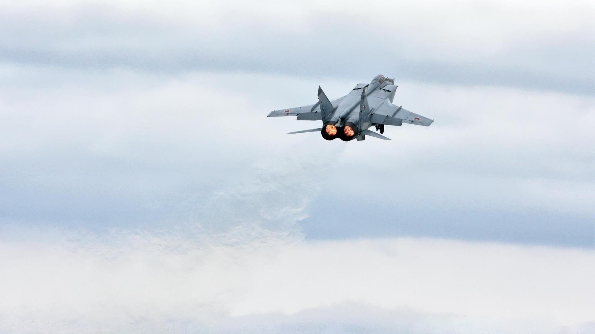 “意甲老牌强队奋勇追赶,比赛精彩纷呈”,意甲老大