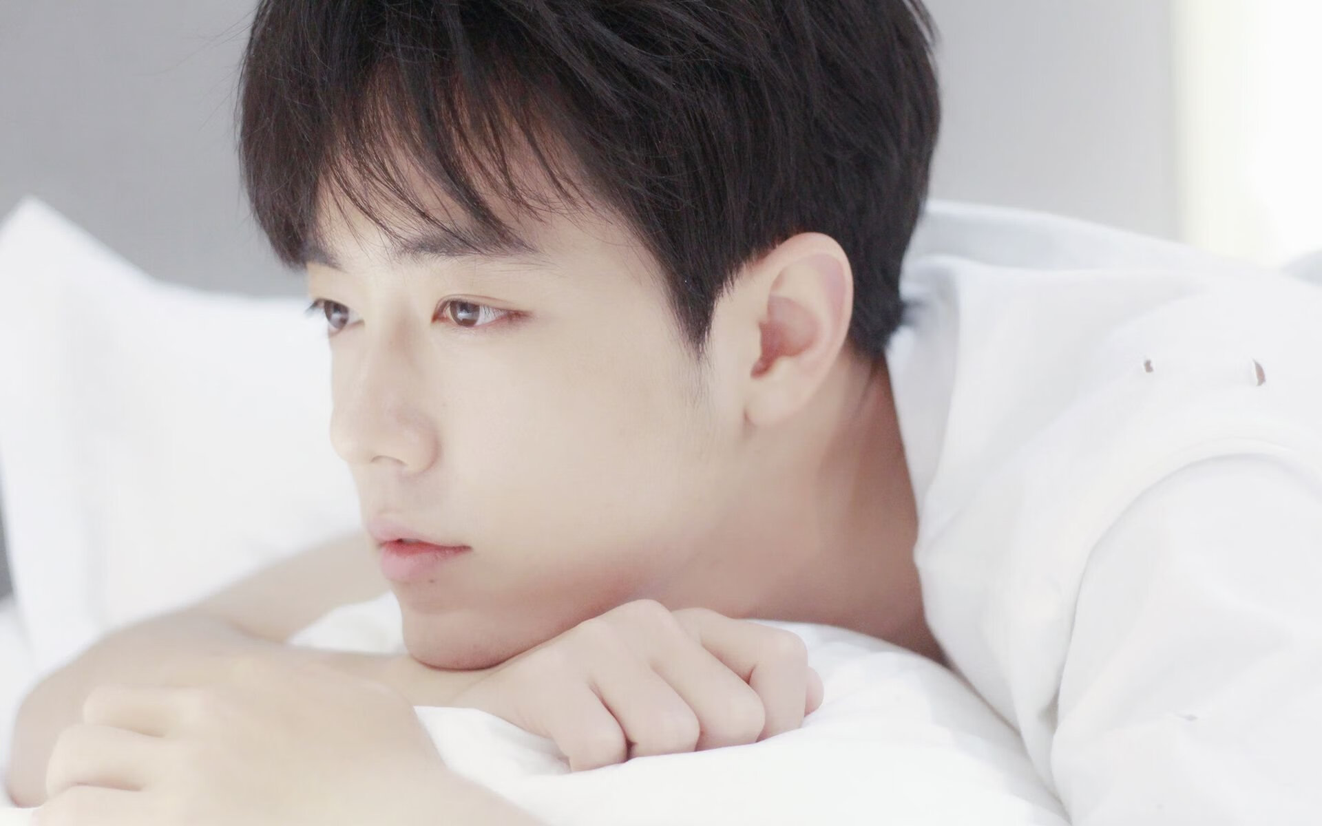 曼联对卡迪夫城展开对决，实力争夺，曼联队对曼城