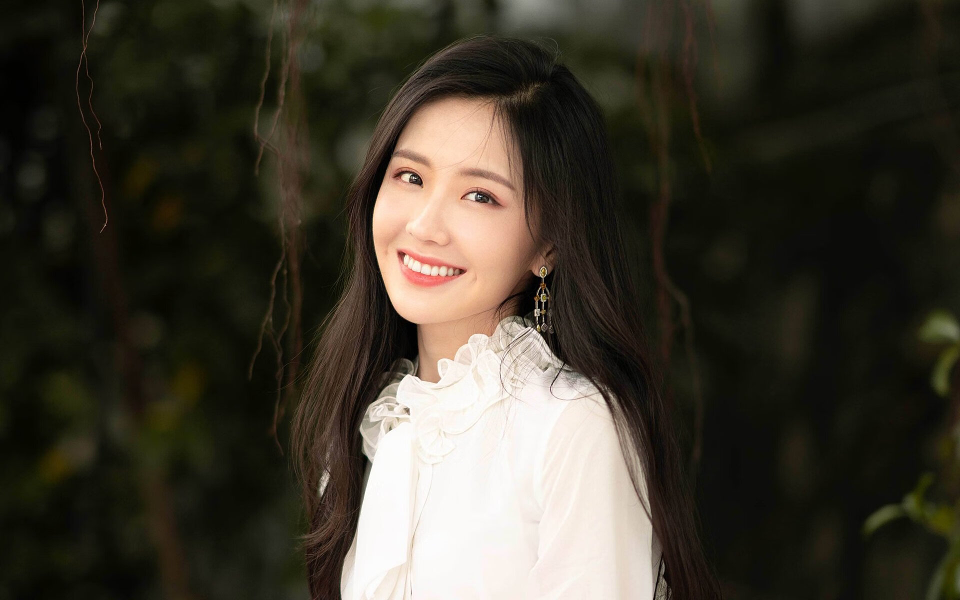 朱婷面对质疑表示更愿用表现回应，朱婷已经尽力