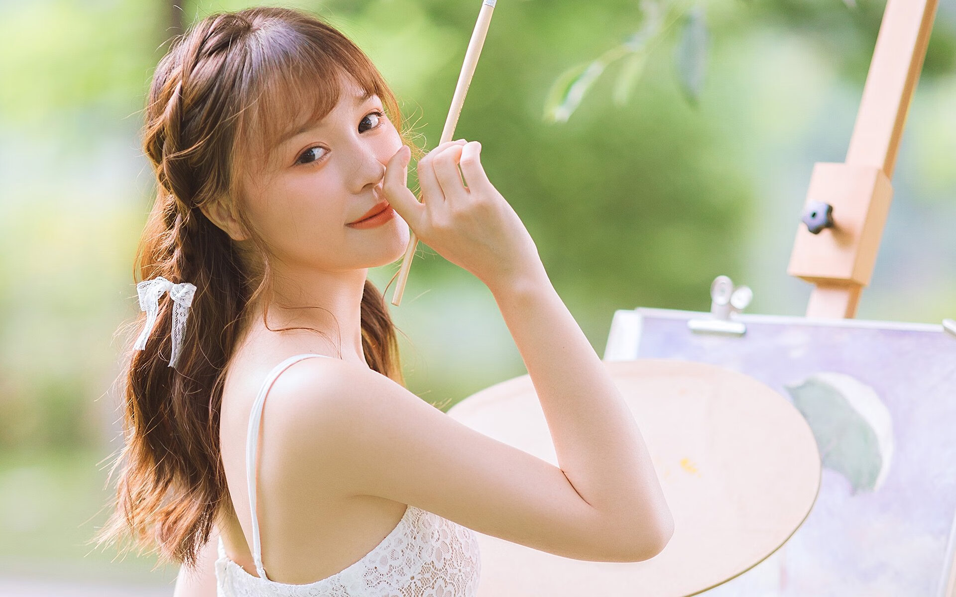 高空动作设计创新，空翻组合动作丰富，高空翻转